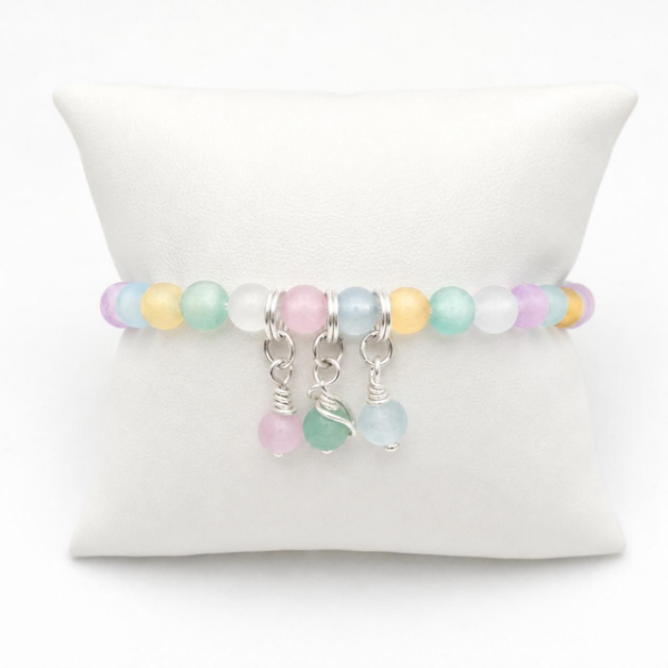 Bransoletka handmade z kolorowego selenitu Bransoletka handmade z kolorowego selenitu – zdjęcie 4