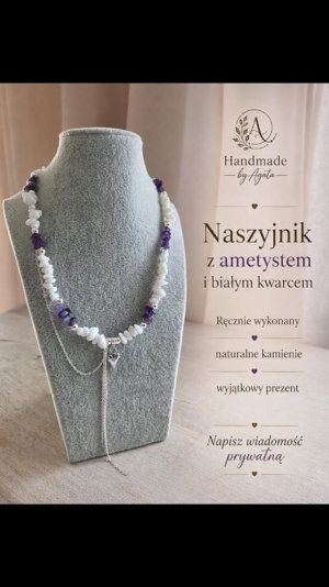 Naszyjnik z ametystem i białym kwarcem Naszyjnik z ametystem i białym kwarcem na szyi