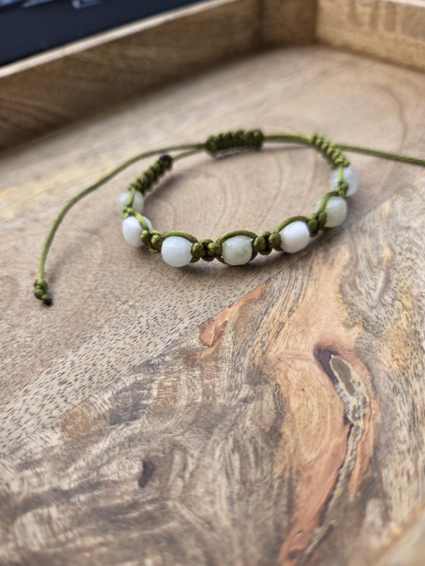 Ręcznie pleciona bransoletka z naturalnym chalcedonem – unisex – zdjęcie 7