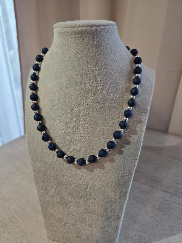 Schmuck mit blauem Achat-Druse